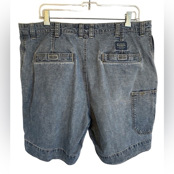 Columbia Cargo Shorts Medium Wash Hiking Denim Mens 38 - Picture 2 of 15